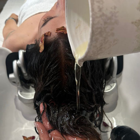 Shiatsu station Hair Oiling