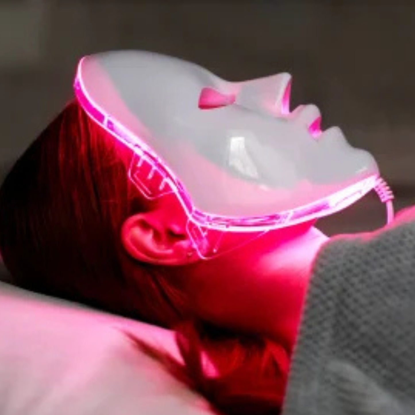 Woman Total Body Mask & Head Spa