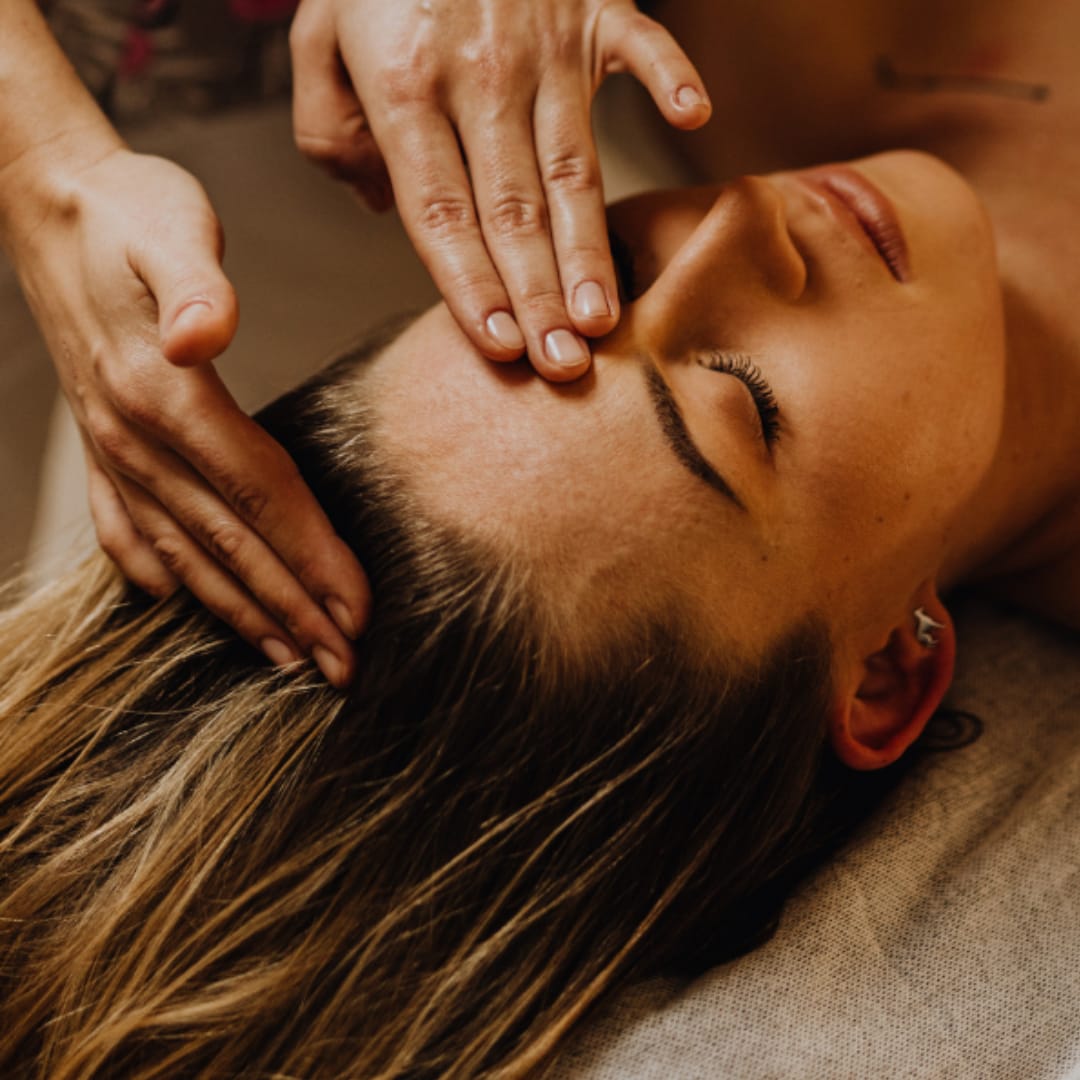 Snail Therapy Skin & Head Spa